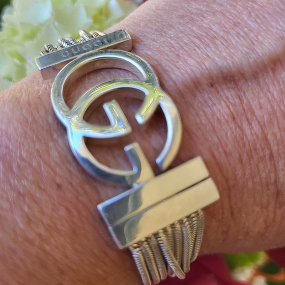 SALE!!! GUCCI DOUBLE GG BRACELET! π€© 6.7 inches - Picture 11 of 15